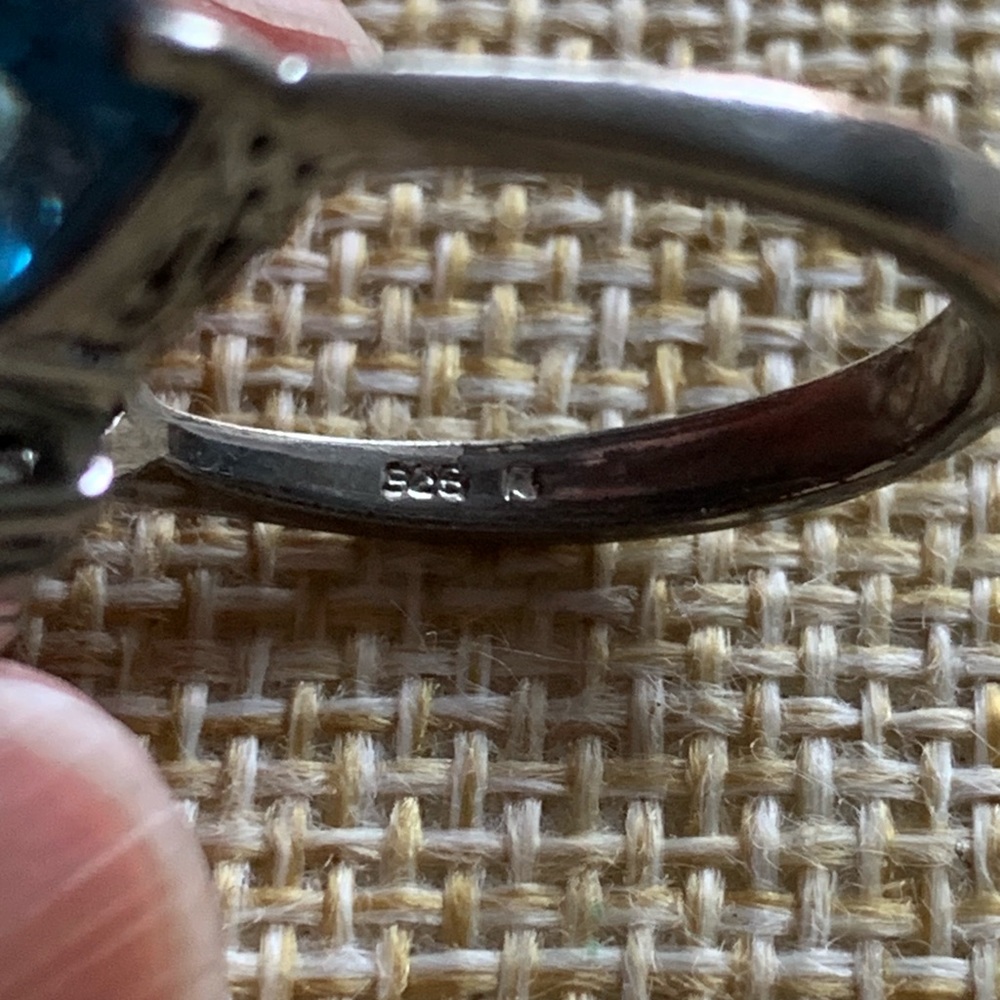 Something Blue!Elegant Genuine Blue Topaz Gemstone Ring, Sterling Silver, size 9 - Picture 11 of 16